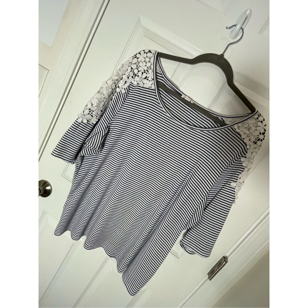 Westport women’s 3X white blue striped blouse